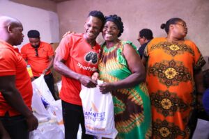 SportyBet Kenya Feeds Hundreds of Families in Kibera, Supports Schoolgirls With Sanitary Pads